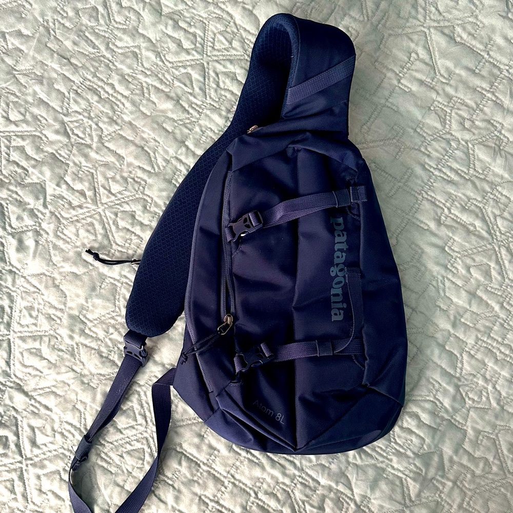 Patagonia Atom Sling 8L bag